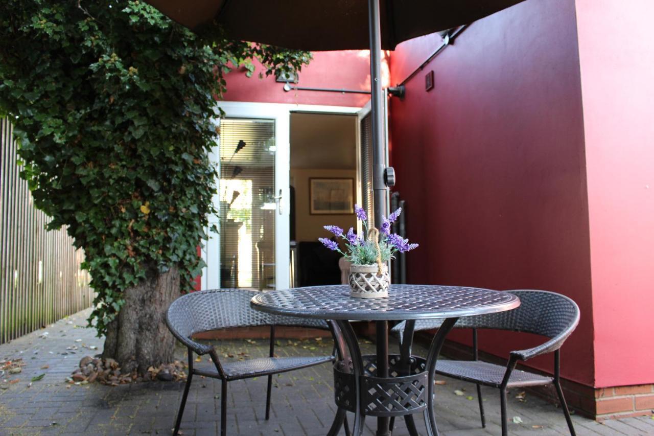 No. 82 B&B Stratford-upon-Avon Exteriör bild